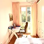 Golf & Lake Comfortable Apartment
